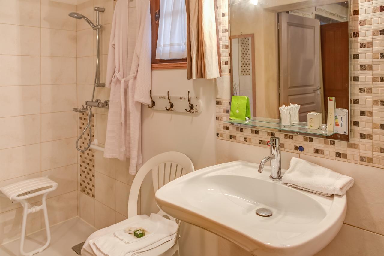 Hotel Des 4 Continents - Le Mans Saint-Saturnin  Dış mekan fotoğraf